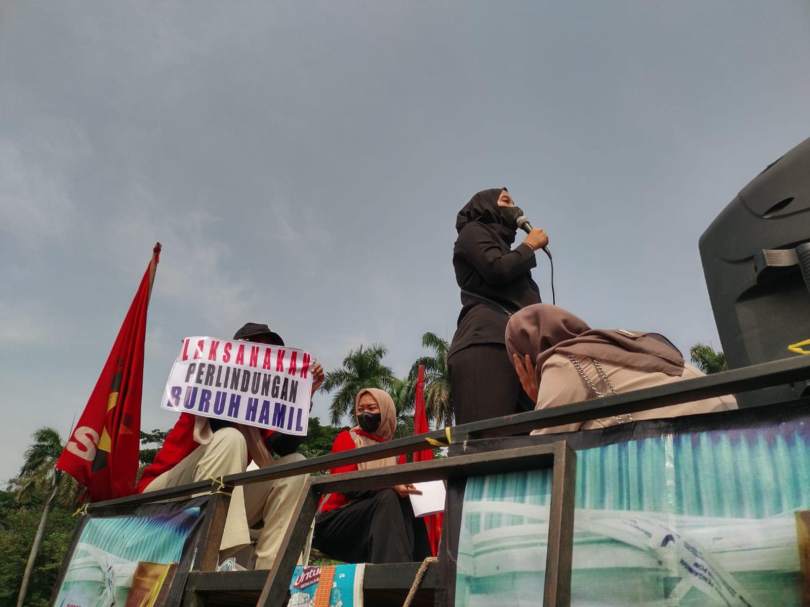 Call for Photo Action in Solidarity with F-SEDAR, Indonesia