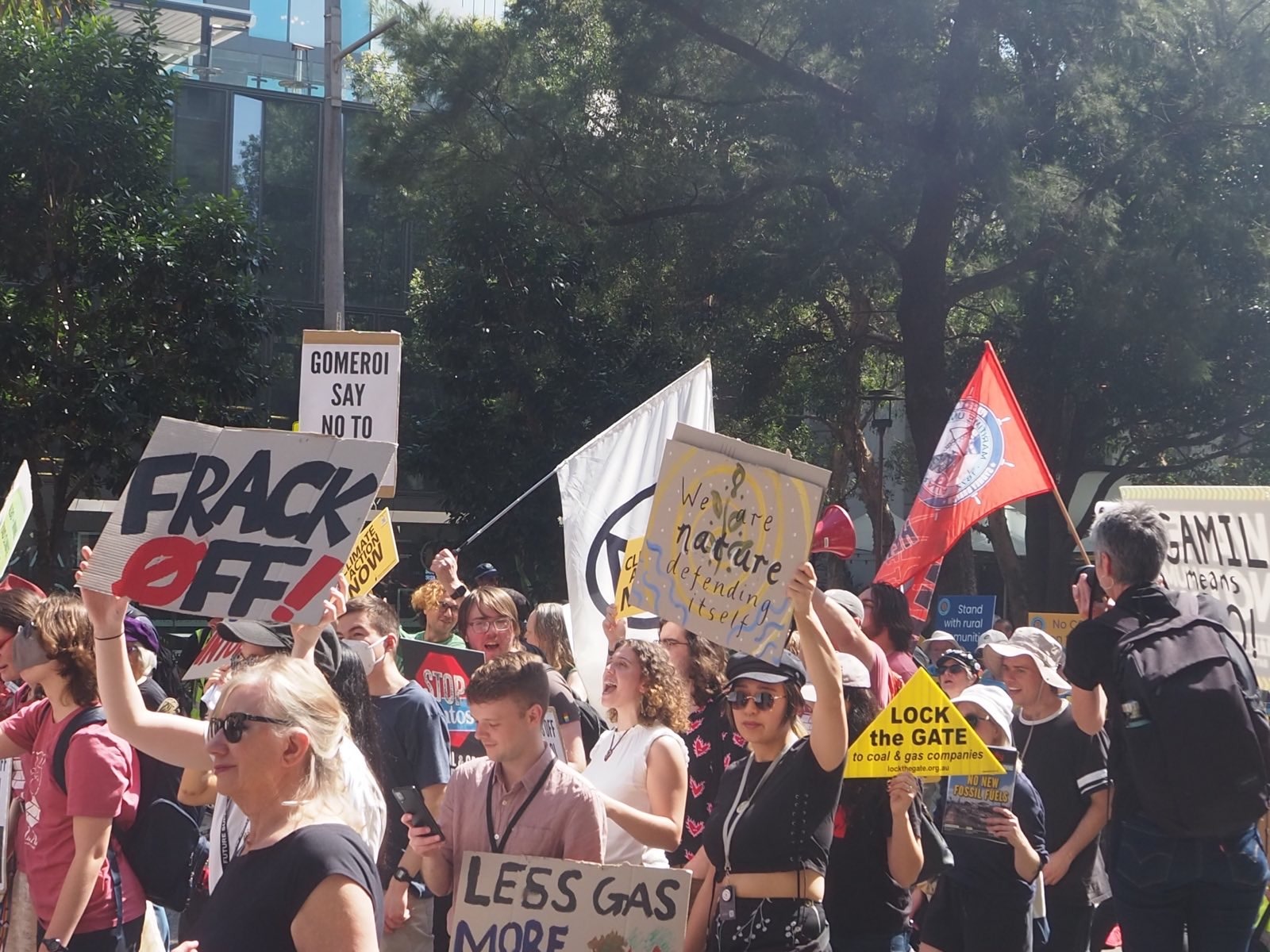 Yaanaay Santos! Hundreds rally in Sydney against coal seam gas